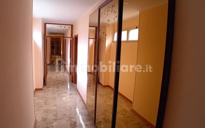 Quadrilocale viale Giuseppe Mazzini 8, Centro, Sulmona — foto 11 di 16