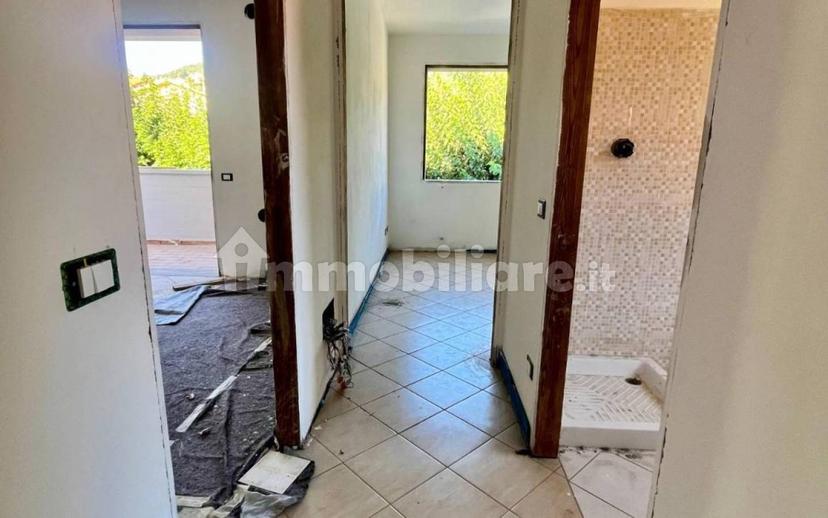 Trilocale ottimo stato, primo piano, Centro, Pescia — foto 7 di 12