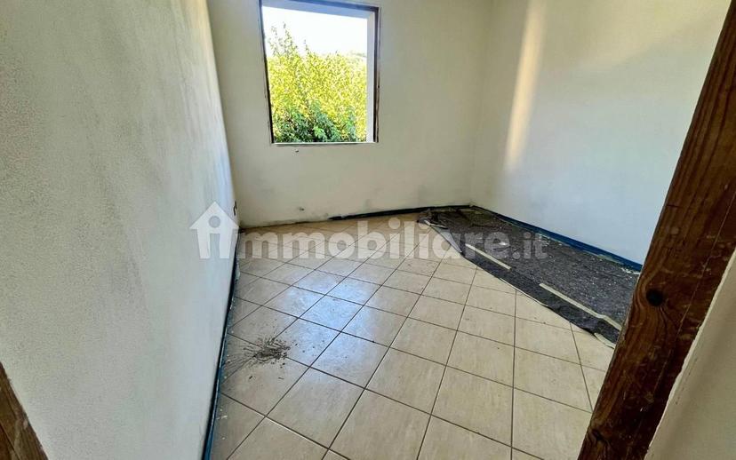 Trilocale ottimo stato, primo piano, Centro, Pescia — foto 3 di 12