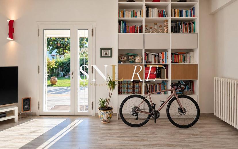 Villa unifamiliare via F. Donati, Vittoria Apuana, Forte dei Marmi — foto 7 di 25
