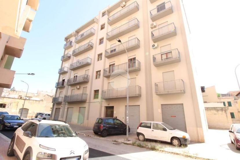 Quadrilocale via Sanagia 7, Centro, Trapani — foto 10 di 38