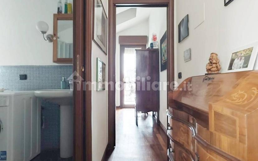 Bilocale via Giuseppe Verdi 6, Centro, Arcore — foto 3 di 19