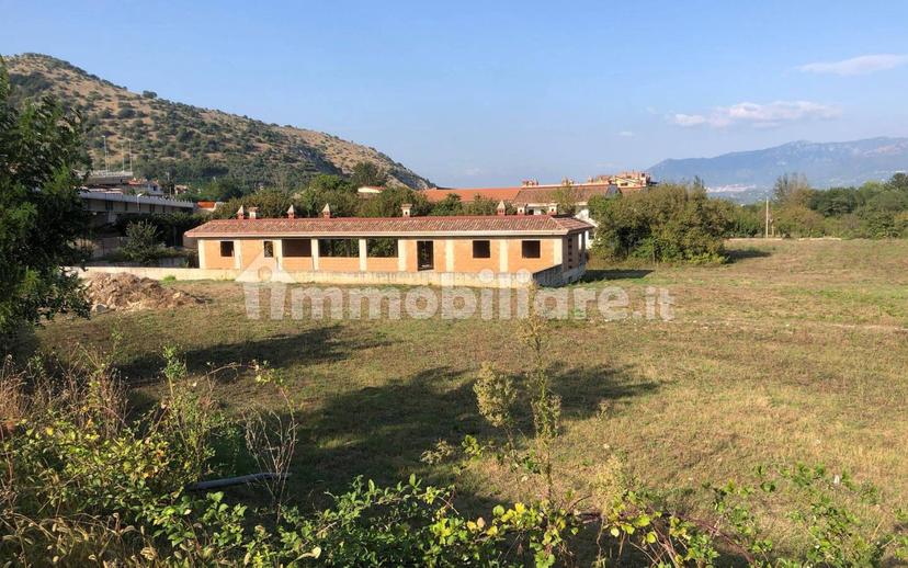 Casale Strada Statale dei Ponti della Valle, Centro, Maddaloni — foto 2 di 7