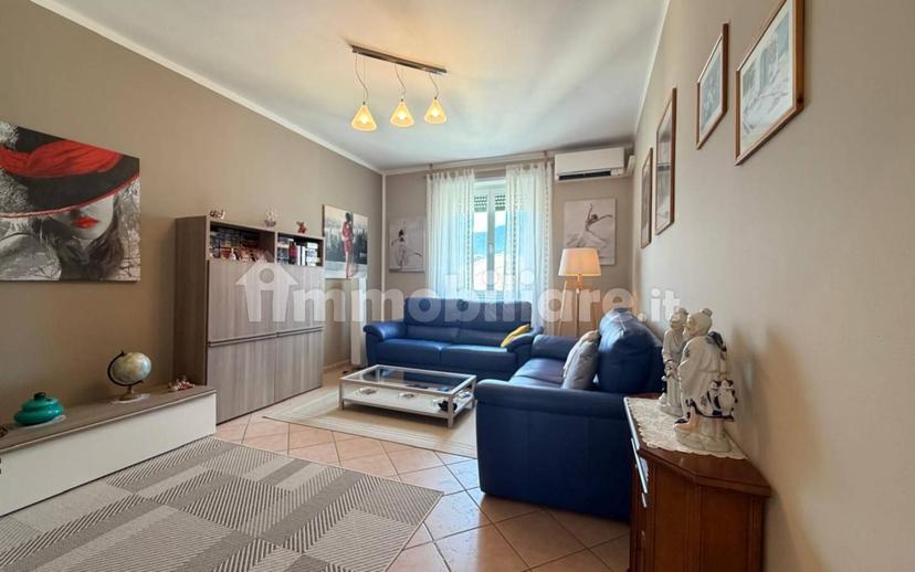 Trilocale buono stato, quarto piano, Don Bosco - Firmiano, Bolzano