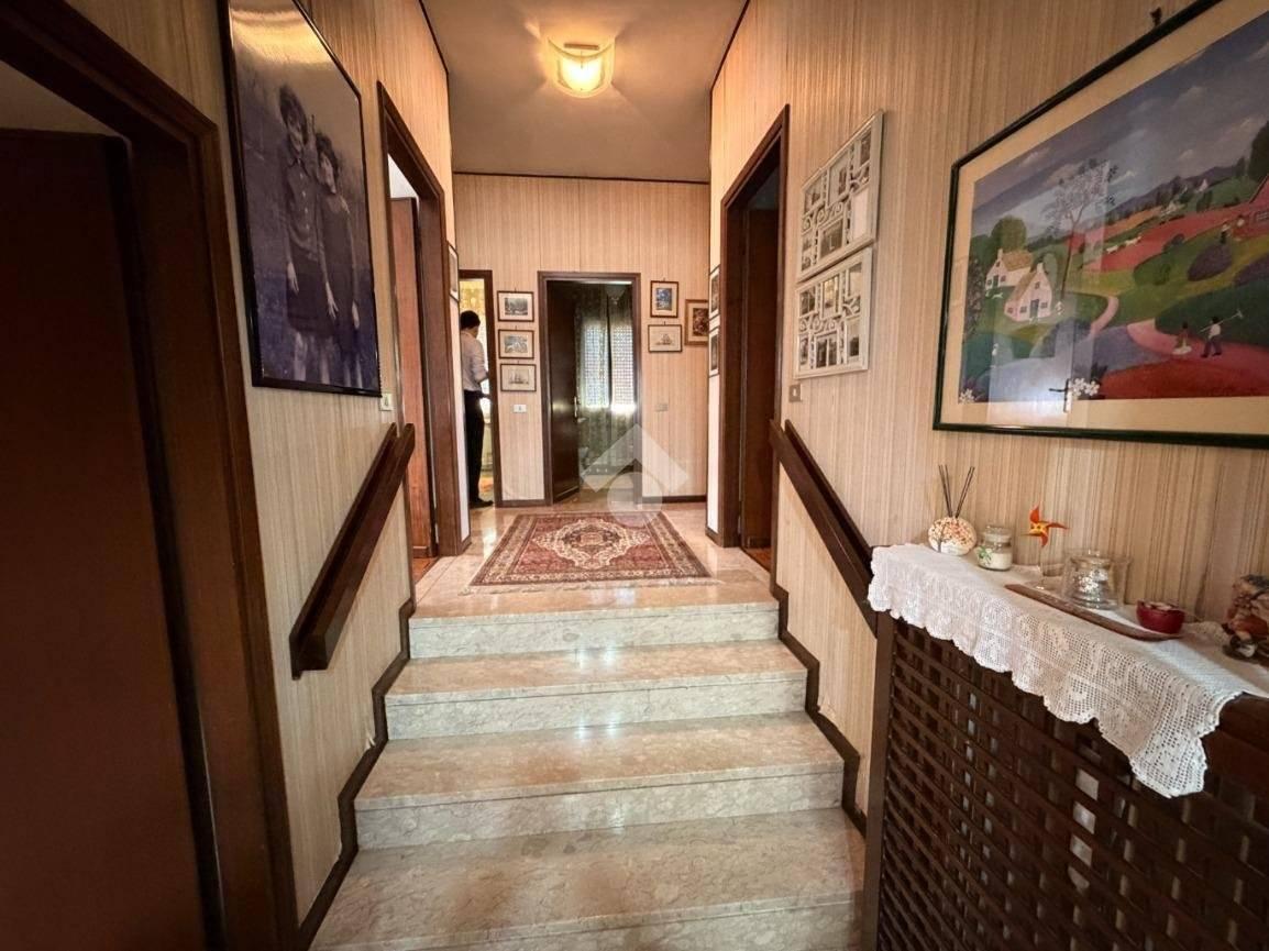 Villa unifamiliare via quarta armata 3, Centro, Rosà