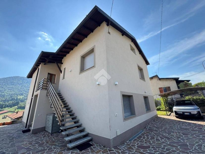 Trilocale via Broletti 9, Centro, Solto Collina — foto 18 di 33