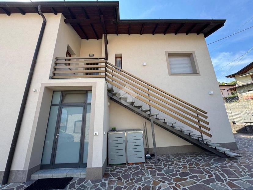 Trilocale via Broletti 9, Centro, Solto Collina — foto 4 di 33