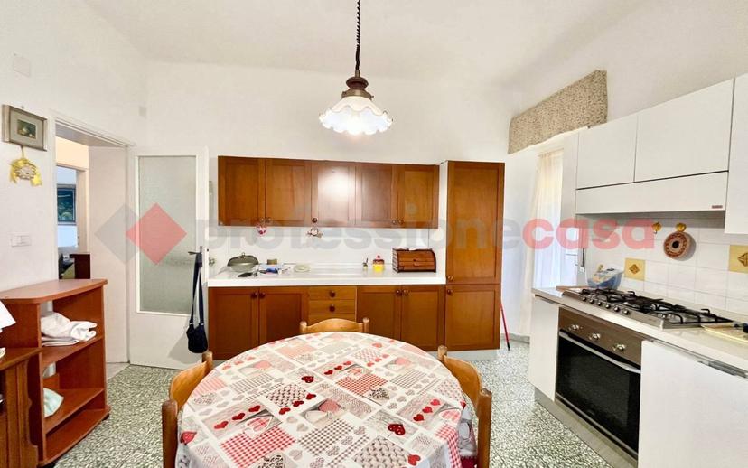 Trilocale via quarantola, 30, Porta a Mare, Pisa