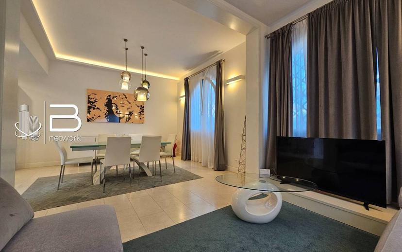 Villa bifamiliare via Camillo Benso di Cavour, Centro, Forte dei Marmi — foto 13 di 50