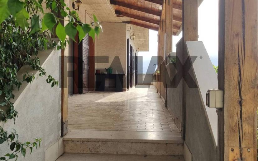 Appartamento buono stato, su più livelli, Loreto Aprutino — foto 45 di 48