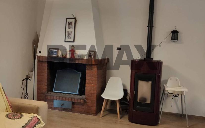 Appartamento buono stato, su più livelli, Loreto Aprutino — foto 29 di 48