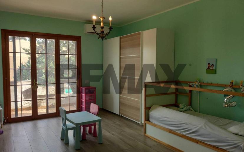 Appartamento buono stato, su più livelli, Loreto Aprutino — foto 37 di 48