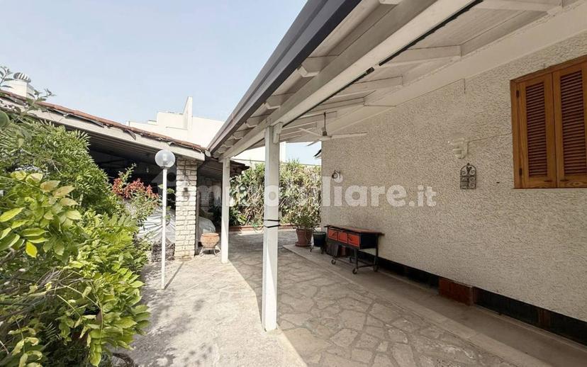 Villa unifamiliare via Luigi Di Molfetta, 203, Bisceglie — foto 11 di 41