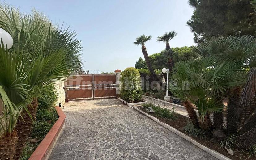 Villa unifamiliare via Luigi Di Molfetta, 203, Bisceglie — foto 34 di 41