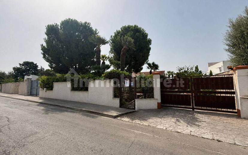Villa unifamiliare via Luigi Di Molfetta, 203, Bisceglie — foto 32 di 41
