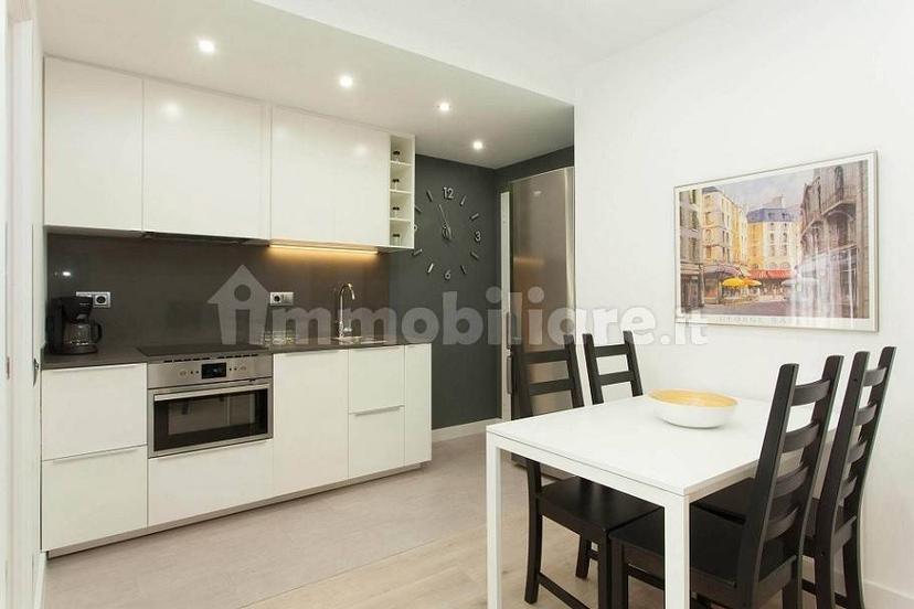 Bilocale via Azzone Visconti 41, Centro Storico, Monza — foto 3 di 11