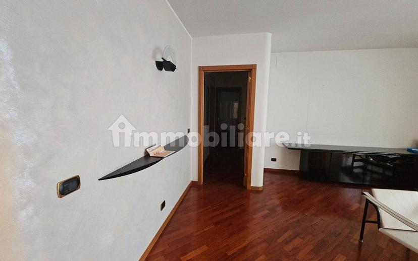 Quadrilocale via Enrico Dandolo 50, Centro, Andria — foto 2 di 15
