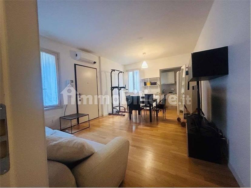 Trilocale ottimo stato, secondo piano, Centro Storico, Reggio Emilia — foto 21 di 32