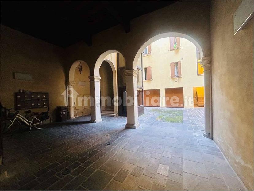 Trilocale ottimo stato, secondo piano, Centro Storico, Reggio Emilia — foto 10 di 32
