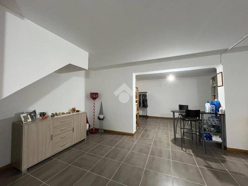 Villa plurifamiliare via Sappada 6, Porano — foto 15 di 35