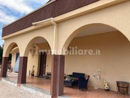 Villa unifamiliare Contrada Pisciacalze, Ceglie Messapica