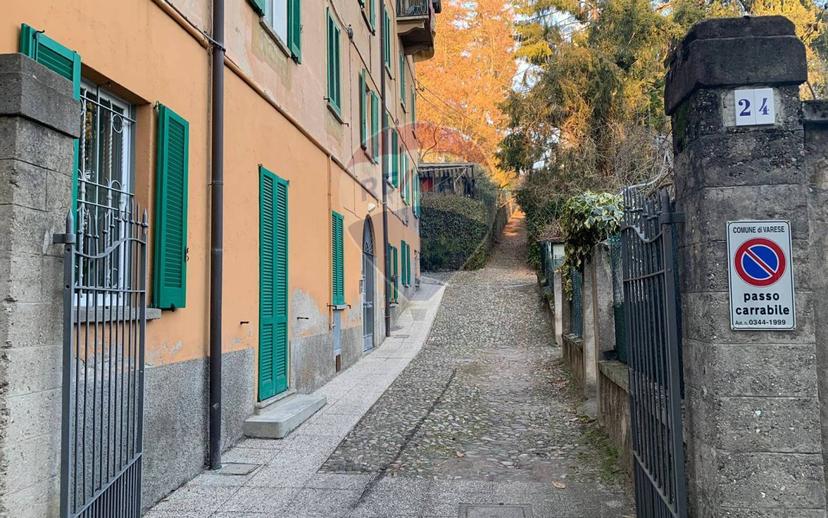 Bilocale via Robarello 24, Santa Maria del Monte, Varese — foto 16 di 18