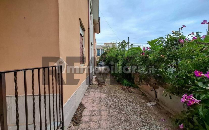 Appartamento ottimo stato, piano terra, Agnone, Augusta — foto 24 di 37