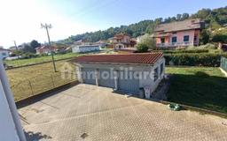 Villa unifamiliare 340 m², Vigliano Biellese