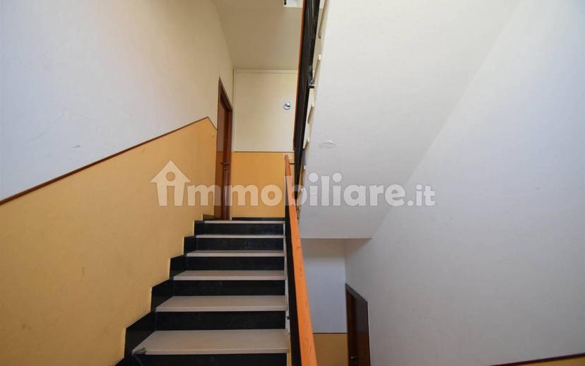 Trilocale ottimo stato, primo piano, Centro, Pontenure — foto 8 di 21