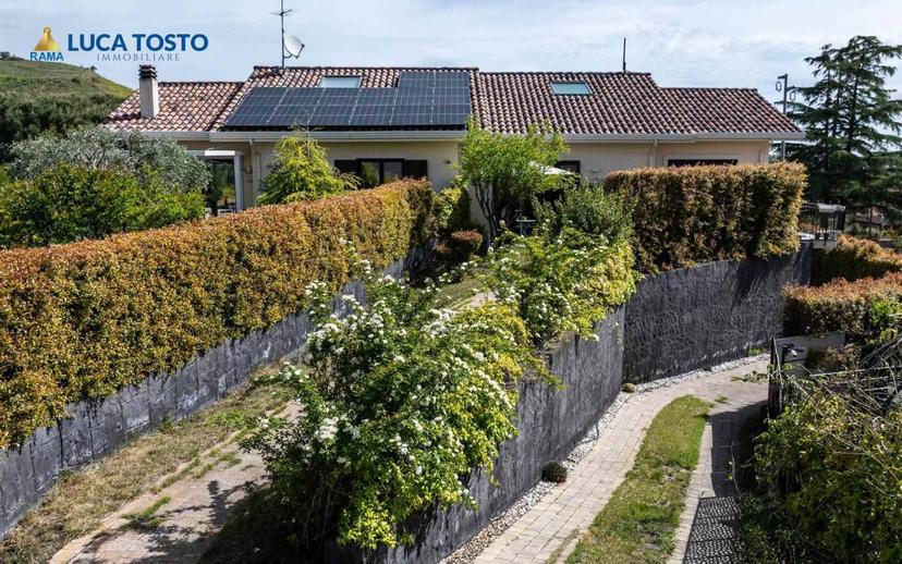 Villa bifamiliare via Matteo Gaudioso 15 G, Centro, Pedara — foto 14 di 53