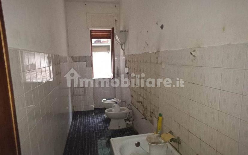 Trilocale via Tanucci 73, Centro Storico - Corso Trieste, Caserta