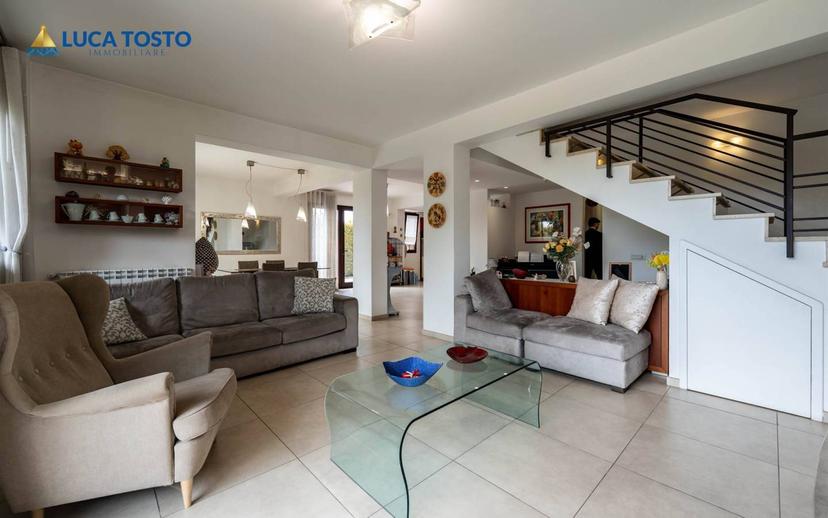 Villa bifamiliare via Matteo Gaudioso 15 G, Centro, Pedara — foto 12 di 53