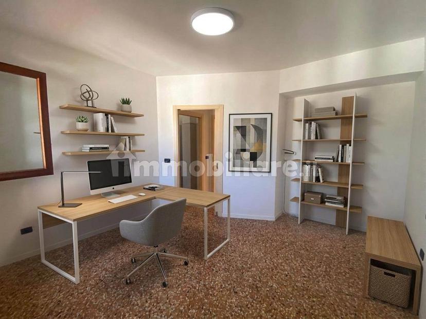 Quadrilocale ottimo stato, primo piano, Centro, Agna — foto 5 di 8