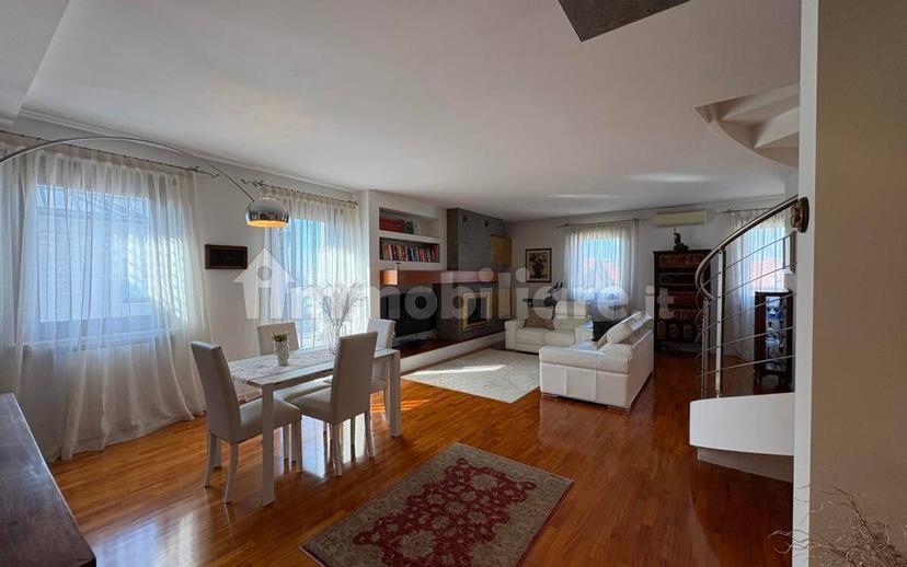 Appartamento via Verona 15, Centro, San Giovanni Lupatoto — foto 25 di 38