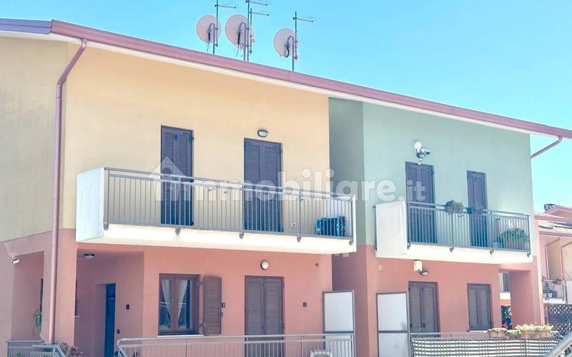 Villa bifamiliare via dei Tulipani 160/50, Centro, Avezzano