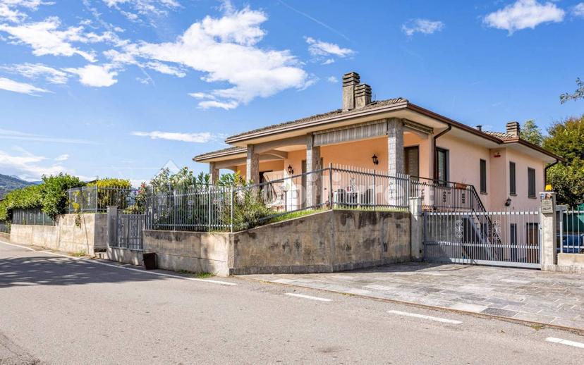 Villa unifamiliare via A. Manzoni, 309, Grantola — foto 10 di 69