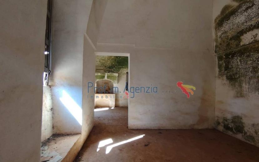 Casale, da ristrutturare, 12744 m², Ceglie Messapica — foto 3 di 17