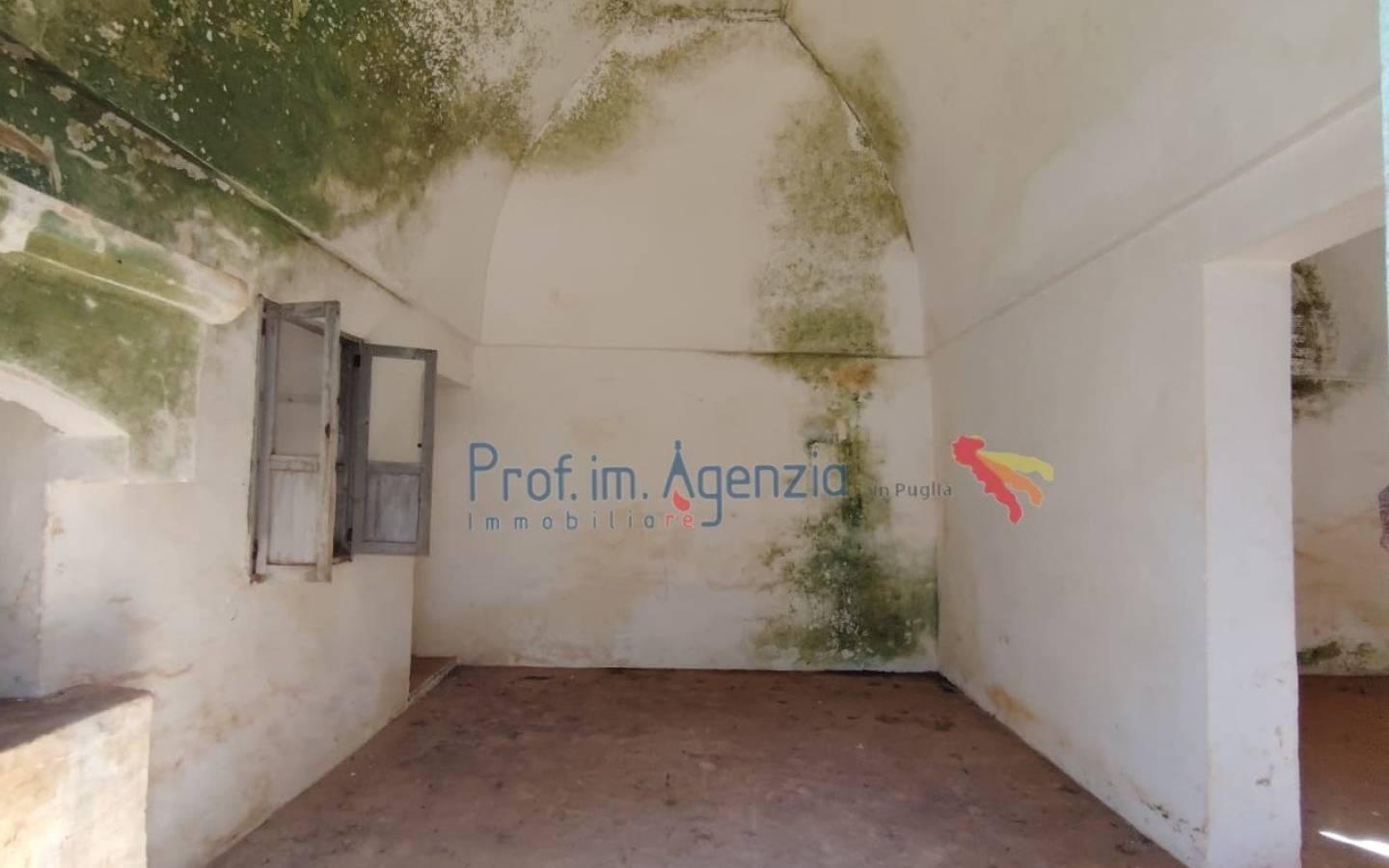 Casale, da ristrutturare, 12744 m², Ceglie Messapica