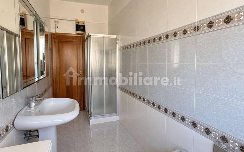 Trilocale via Alessandro Poerio 22, Ponte Crencano, Verona — foto 12 di 18