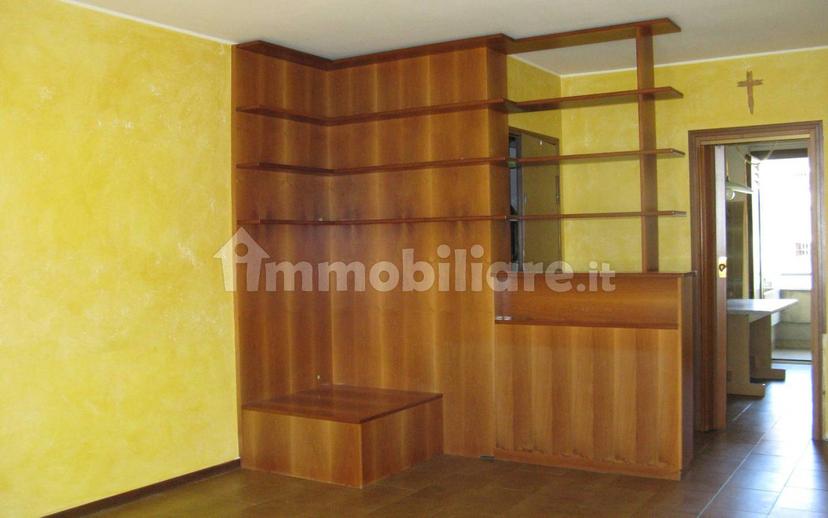 Trilocale buono stato, primo piano, Brembate di Sopra — foto 13 di 35