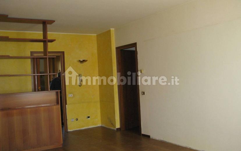 Trilocale buono stato, primo piano, Brembate di Sopra — foto 18 di 35