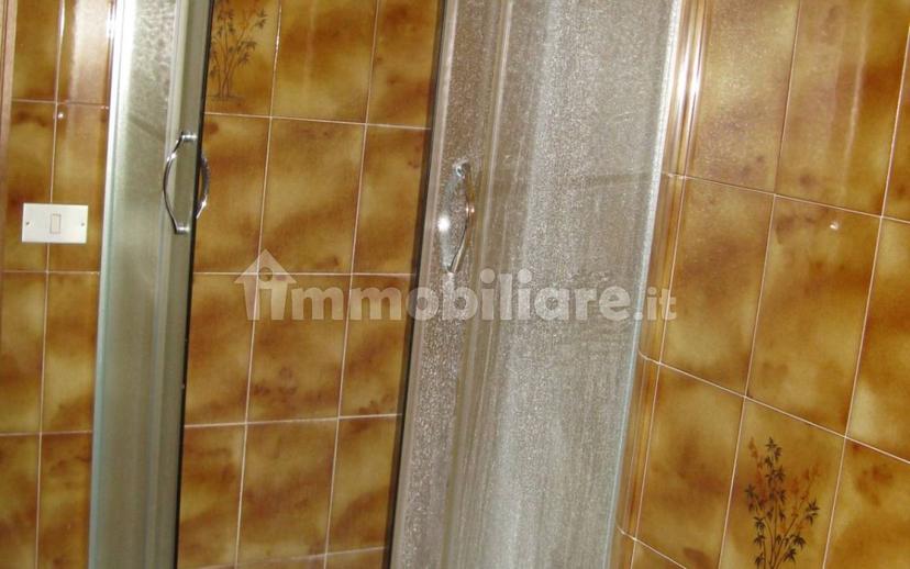 Trilocale buono stato, primo piano, Brembate di Sopra — foto 12 di 35