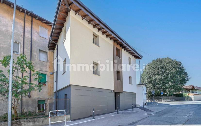 Trilocale ottimo stato, primo piano, Centro, Ponte San Pietro — foto 9 di 23