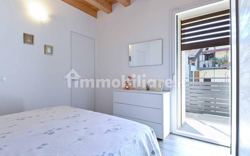 Trilocale ottimo stato, primo piano, Centro, Ponte San Pietro — foto 18 di 23