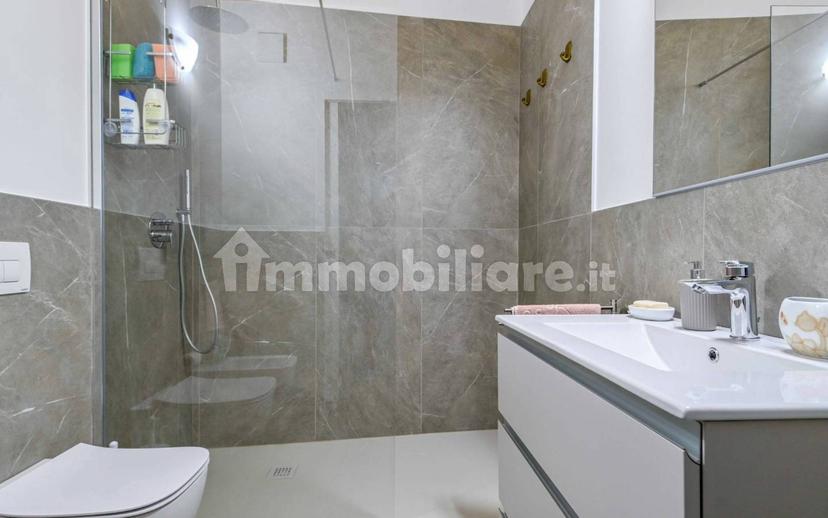 Trilocale ottimo stato, primo piano, Centro, Ponte San Pietro — foto 10 di 23