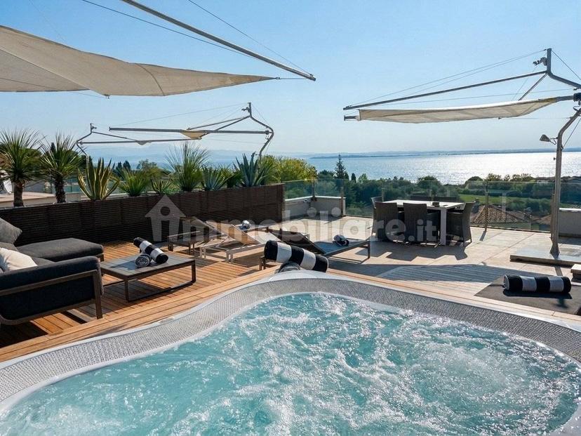 Attico via Giovanni Battista Vighenzi, Centro, Padenghe sul Garda — foto 14 di 18