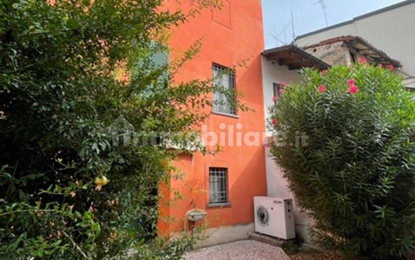 Villa unifamiliare via Tombino, Centro, Cremona — foto 3 di 50