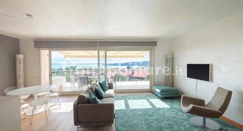 Attico via Giovanni Battista Vighenzi, Centro, Padenghe sul Garda — foto 4 di 18