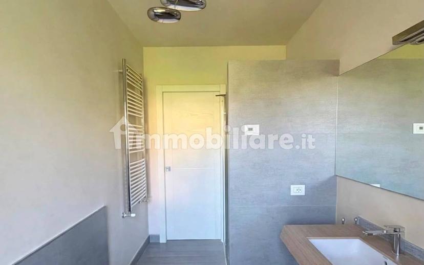 Attico via Giovanni Battista Vighenzi, Centro, Padenghe sul Garda — foto 12 di 18