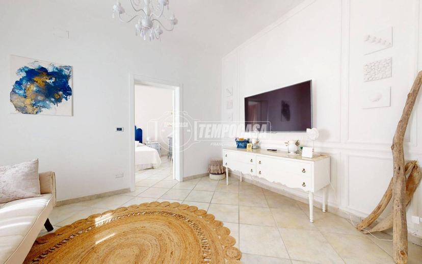 Trilocale ottimo stato, secondo piano, Centro, Monopoli — foto 24 di 30